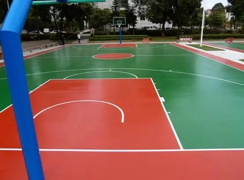 滨海球场地面翻新,裂缝修重要性